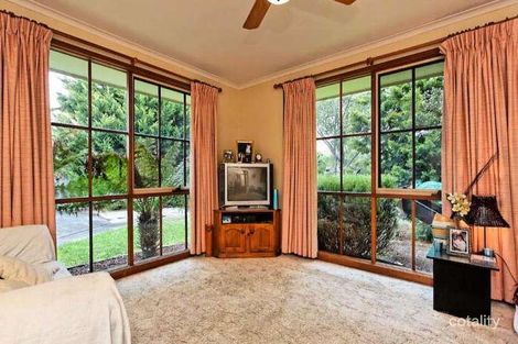 Property photo of 5 Bastow Close Pakenham VIC 3810