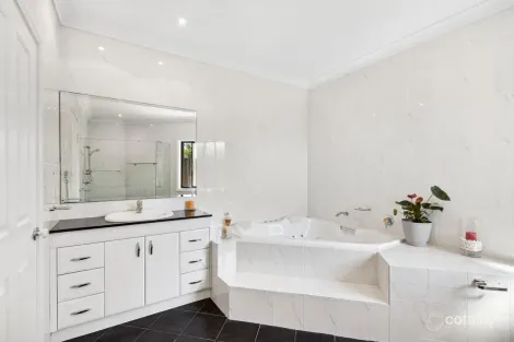 Property photo of 56 Waratah Road Ingleside NSW 2101