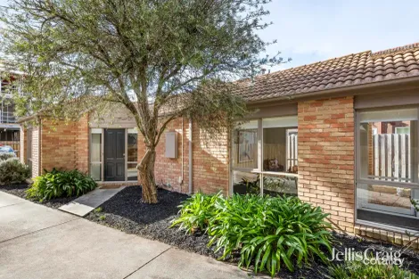 Property photo of 1/17 Toolambool Road Carnegie VIC 3163