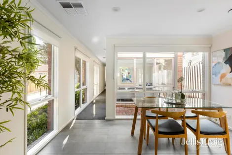 Property photo of 1/17 Toolambool Road Carnegie VIC 3163