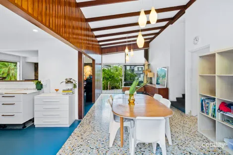 Property photo of 2 Richmond Avenue Bundall QLD 4217