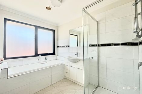 Property photo of 17 Bonus Court Werribee VIC 3030