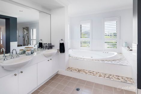 Property photo of 2805 Gracemere Circuit North Hope Island QLD 4212