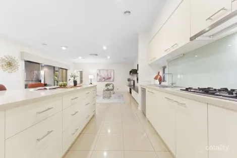 Property photo of 10 Burdekin Boulevard Waterways VIC 3195