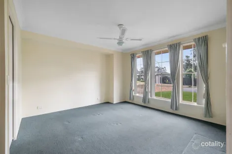 Property photo of 24 Kookaburra Crescent Glenmore Park NSW 2745