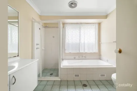 Property photo of 24 Kookaburra Crescent Glenmore Park NSW 2745