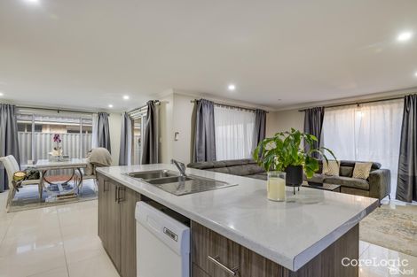 Property photo of 7 Sheehan Way Byford WA 6122