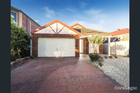 Property photo of 17 Hammersley Place Caroline Springs VIC 3023