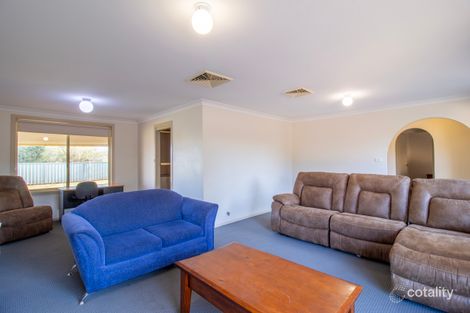 Property photo of 9 George Field Drive Parkes NSW 2870