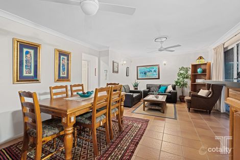 Property photo of 40 Holborn Crescent Carindale QLD 4152