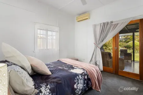 Property photo of 21 Minnis Street Eastern Heights QLD 4305