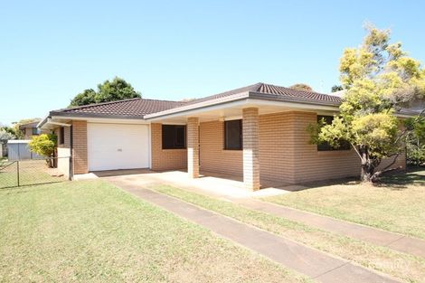 30 Lyndon St, Kallangur, QLD 4503