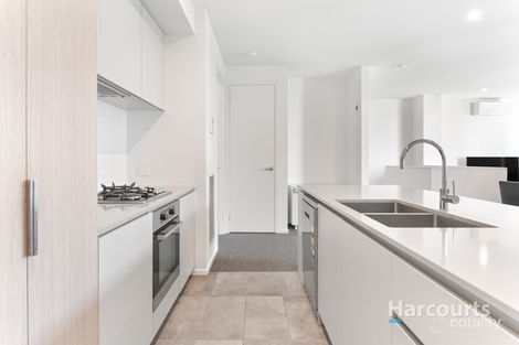 Property photo of 71 Oakden Crescent St Albans VIC 3021