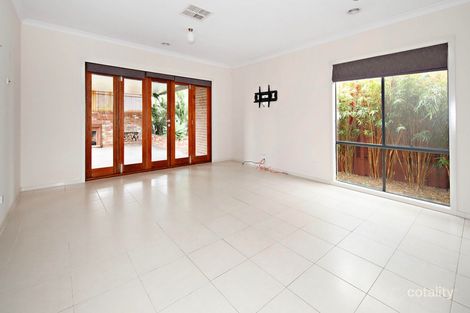 Property photo of 33 Fantail Crescent Williams Landing VIC 3027