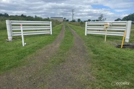 27 Christies Rd, Pirrinuan, QLD 4405