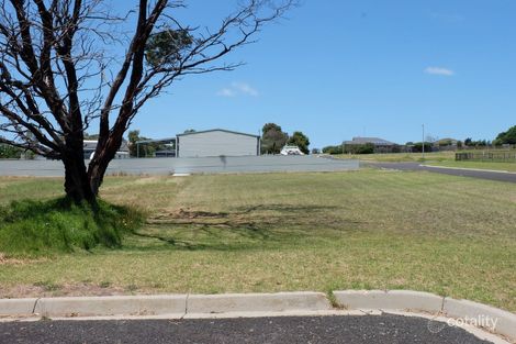 2-4 Centre Way, Newlands Arm, VIC 3875