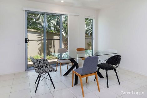 Property photo of 2253 Glengallon Way Hope Island QLD 4212