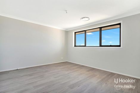 Property photo of 14 Ewing Loop Oran Park NSW 2570