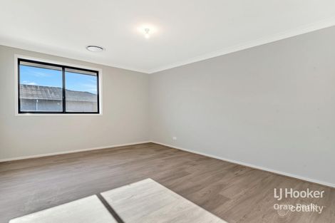 Property photo of 14 Ewing Loop Oran Park NSW 2570