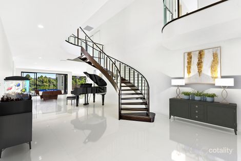 Property photo of 3031 The Boulevarde Benowa QLD 4217