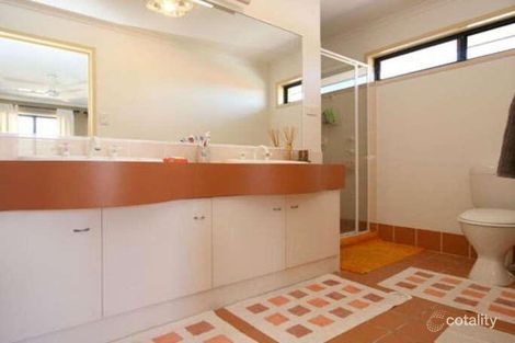 Property photo of 7 Harrow Close Bridgeman Downs QLD 4035