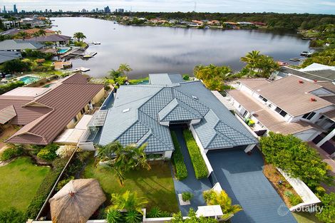 Property photo of 27 Clipper Boulevard Clear Island Waters QLD 4226