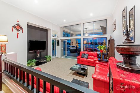 Property photo of 27 Clipper Boulevard Clear Island Waters QLD 4226