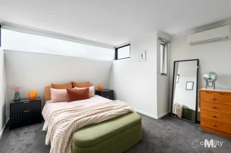 Property photo of 2/21 Holmes Road Moonee Ponds VIC 3039