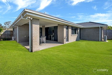 Property photo of 31 Hollyoak Crescent Pimpama QLD 4209