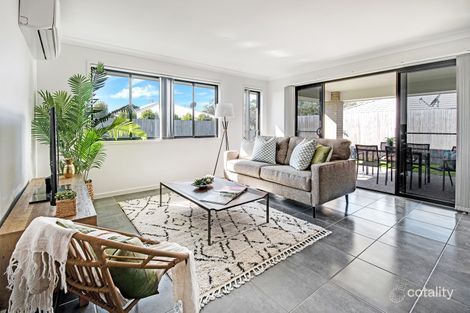 Property photo of 31 Hollyoak Crescent Pimpama QLD 4209