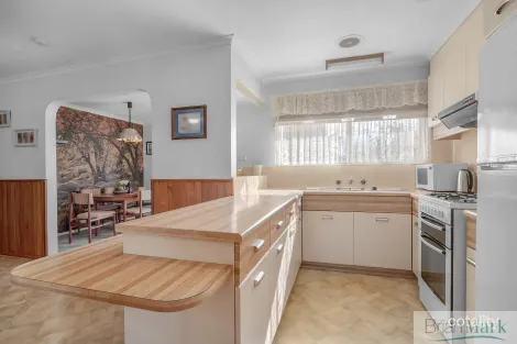 Property photo of 1 Feathertop Drive Wyndham Vale VIC 3024