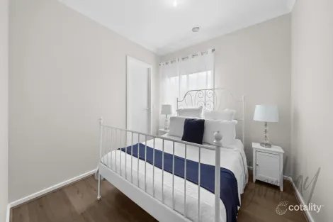 Property photo of 17 Echidna Drive Beveridge VIC 3753