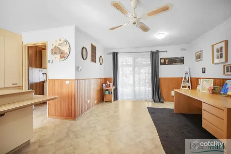 Property photo of 1 Feathertop Drive Wyndham Vale VIC 3024