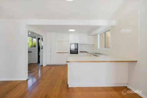 Property photo of 2/2 North Street Lakes Entrance VIC 3909