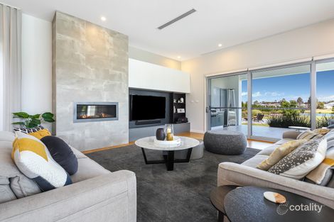 Property photo of 15 Woodhall Place Luddenham NSW 2745