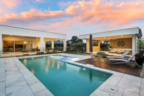 Property photo of 15 Woodhall Place Luddenham NSW 2745