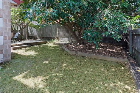 Property photo of 4/74 Newdegate Street Greenslopes QLD 4120