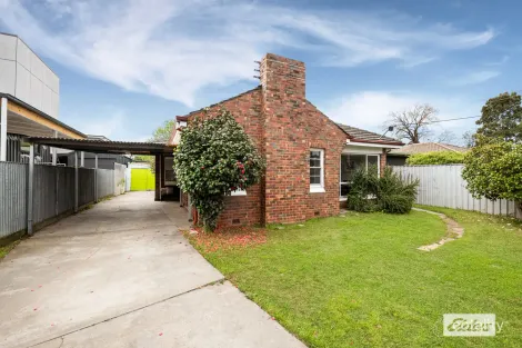 Property photo of 4 Shamrock Street Golden Square VIC 3555