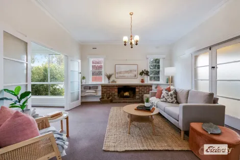 Property photo of 4 Shamrock Street Golden Square VIC 3555