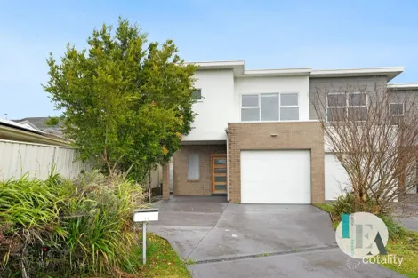 Property photo of 11 Kialoa Circuit Shell Cove NSW 2529