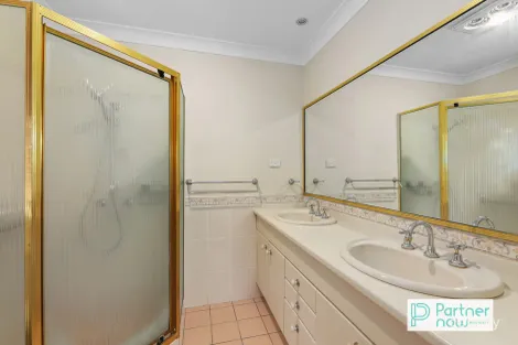 Property photo of 21 Overlanders Way Hillvue NSW 2340