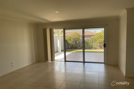 Property photo of 34 Pembridge Circuit Urraween QLD 4655