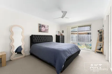 Property photo of 6 Tribeca Place Eagleby QLD 4207