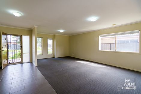 Property photo of 12 Aston Glade Derrimut VIC 3026