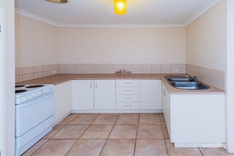 Property photo of 2/19 Ungaroo Road Westminster WA 6061