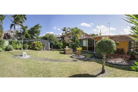 Property photo of 152 Bamboo Avenue Benowa QLD 4217