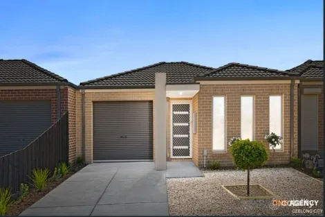 1/30 Bridlepath Dr, Truganina, VIC 3029