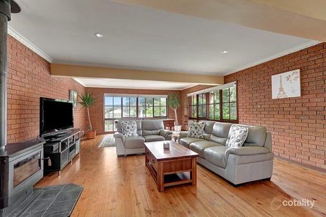 Property photo of 1 Parkhill Drive Ashwood VIC 3147