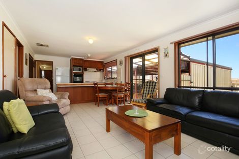 Property photo of 2 Whitfield Court Mill Park VIC 3082