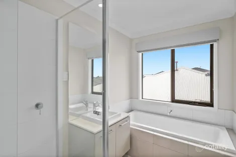 Property photo of 9 Moss Road Wollert VIC 3750